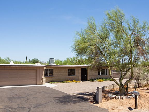 3rd image of 1414 W Montebella Dr