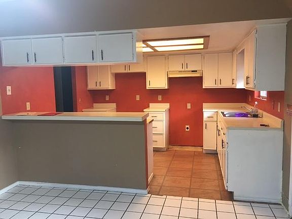 3rd image of 3831 Meeks Ave