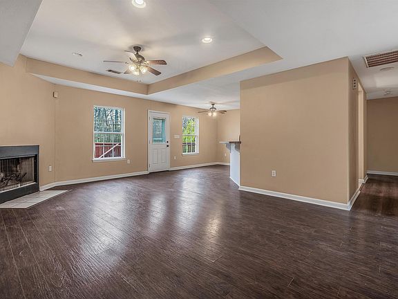 3rd image of 24 N Valley Dr