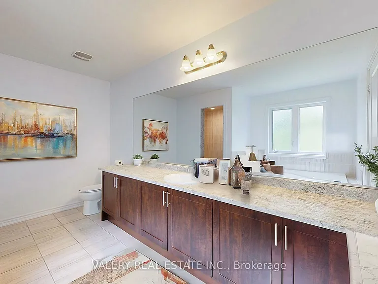 223 Ridley Cres — Photo 10
