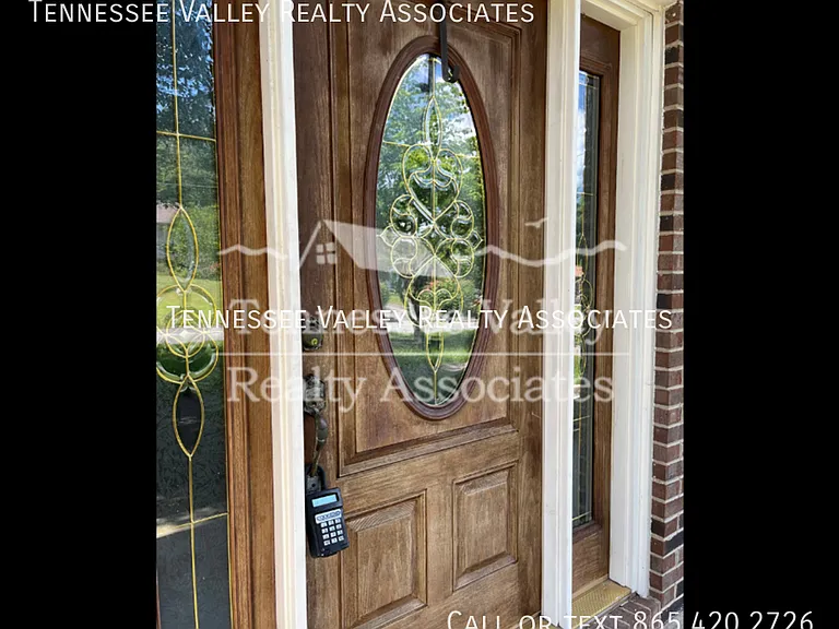 7629 Crestland Rd — Photo 2