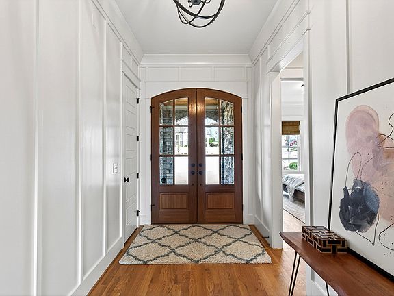 2nd image of 317 Sunset Glade Cir