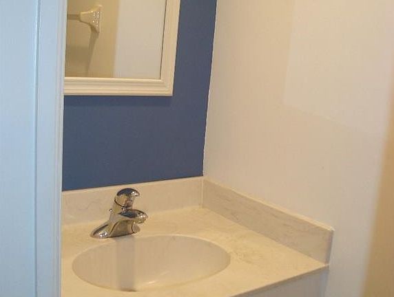5th image of 1725 42nd Sq APT 102