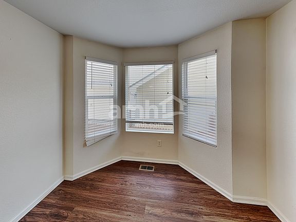4th image of 9752 E 112th Dr