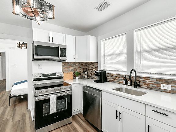 2nd image of 805 4th Ave N APT 10