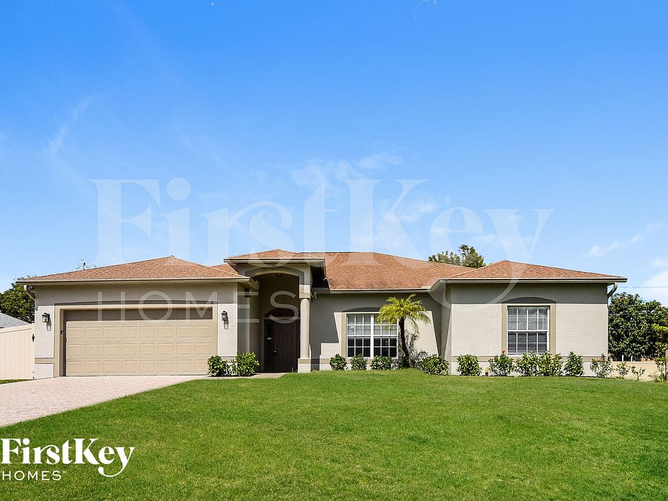 1st image of 835 SW 17th Ter