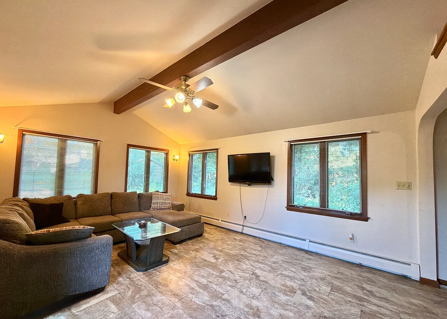 3 bed, 1780 sqft, $3,400 — Photo 4
