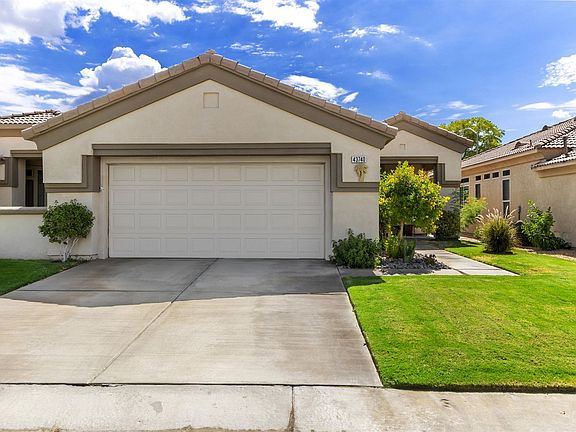 3rd image of 43740 Royal Saint George Dr