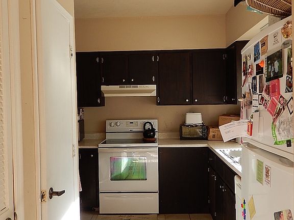 3rd image of 1828 Larette Dr