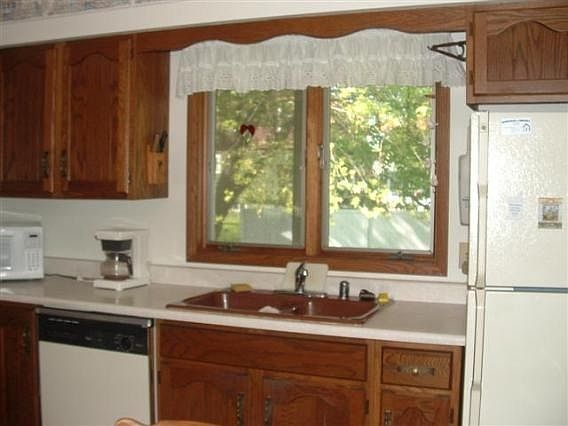 3rd image of 304 W Park St