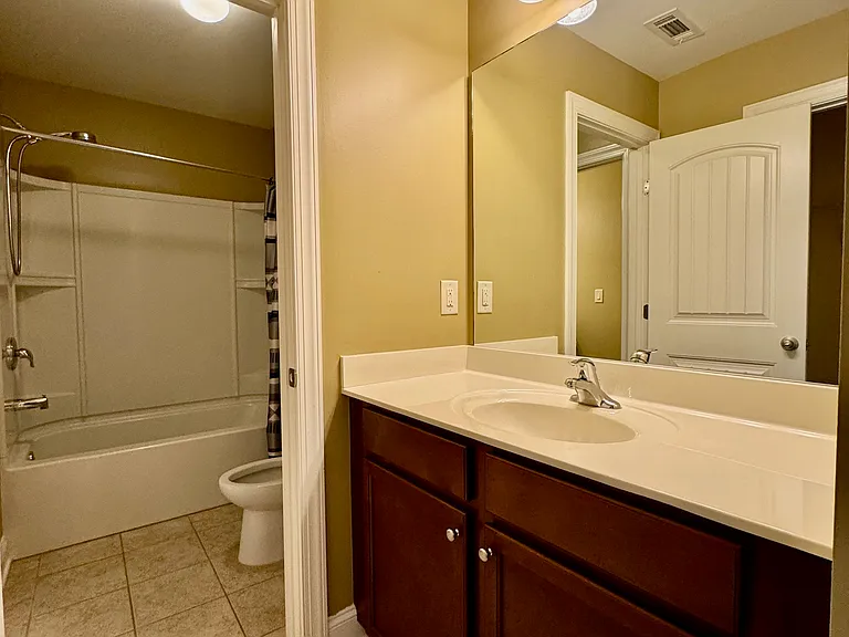 1514 Chelsea Falls Ln — Photo 24