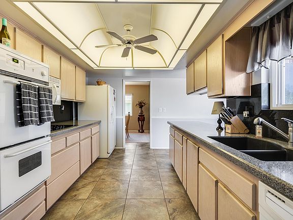 3rd image of 10435 W Kingswood Cir