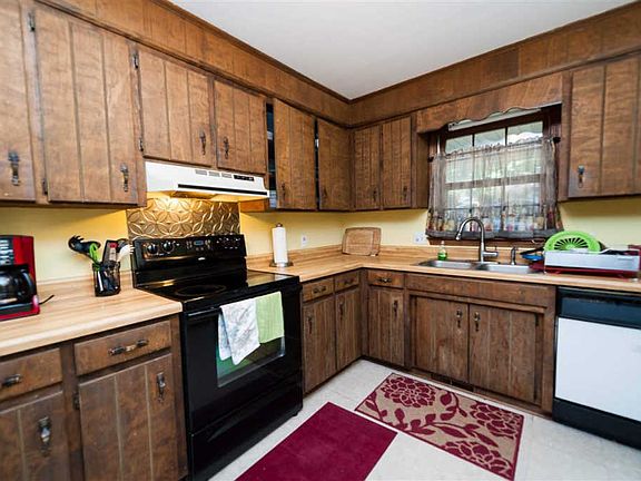 5th image of 15 Willow Pines Ct