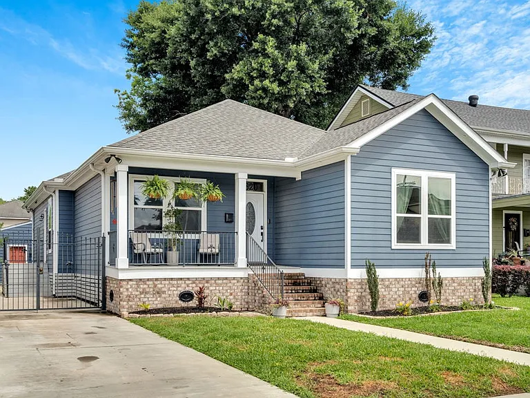 3620 Live Oak St — Photo 2