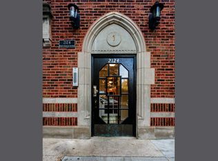 2124 N Hudson Ave APT 102, Chicago, IL 60614