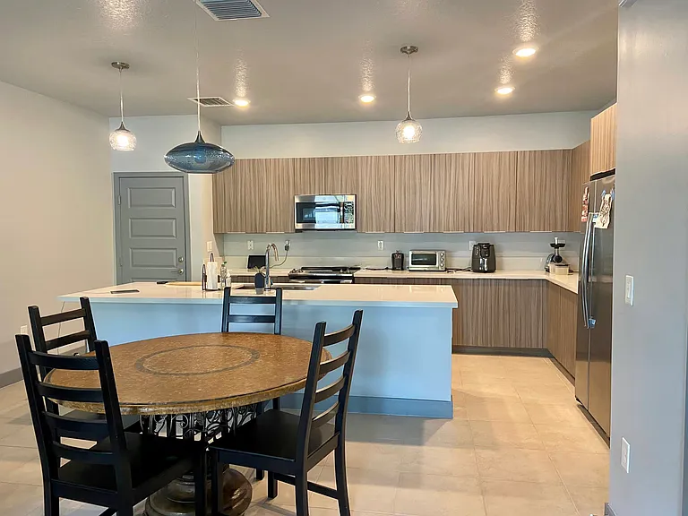 4940 NW 83rd Ave — Photo 3