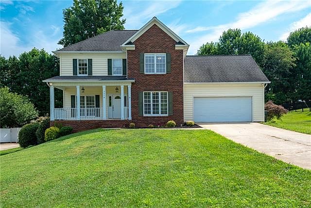 1st image of 2614 Ironwood Dr