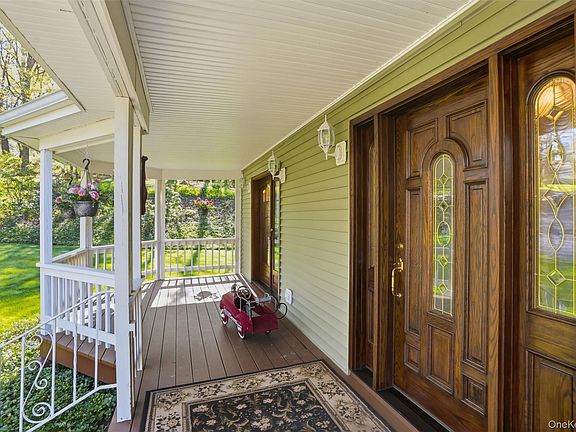 4th image of 17 Skyview Lane