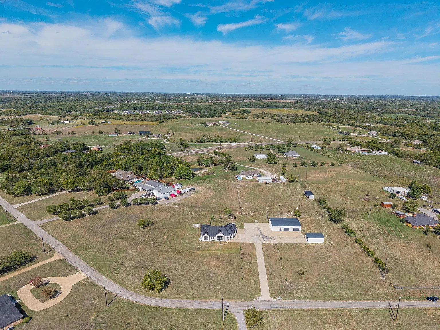 4 bed, 2000 sqft, $4,500 — Photo 4