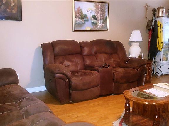 4th image of 7 Pottawattamie Dr