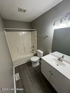 4th image of 2820 Finn Ave