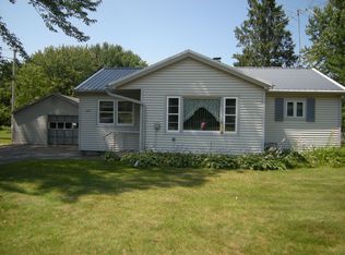 606 E Main St, Embarrass, WI 54933