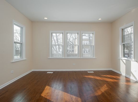 4th image of 4733 N Karlov Ave