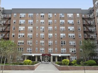 2 Sadore Ln APT 3J, Yonkers, NY 10710