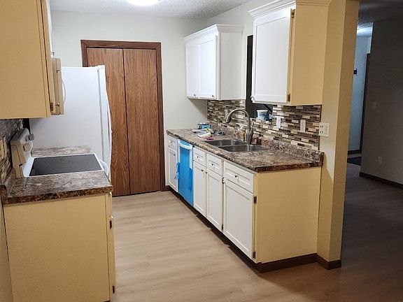 3rd image of 2268 30 1/2 Ave S