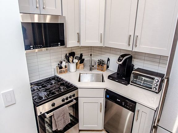 2nd image of 318 E 34th St APT 2C