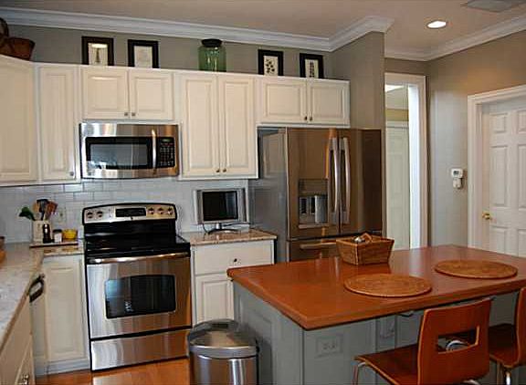 4th image of 4919 Golf Village Dr