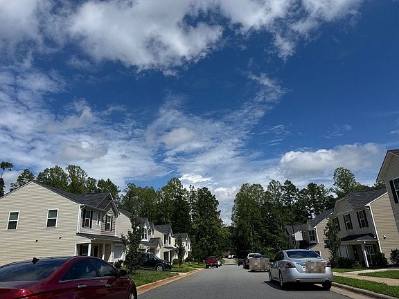 4th image of 610 Quail Ln