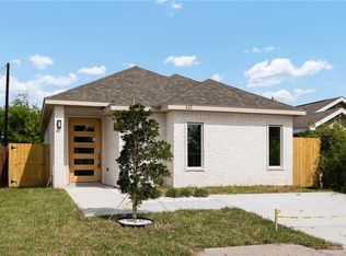 112 W Flores St, Pharr, TX 78577