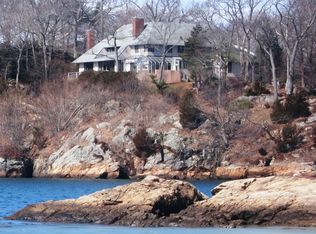 11 Tucks Point Rd, Manchester, MA 01944