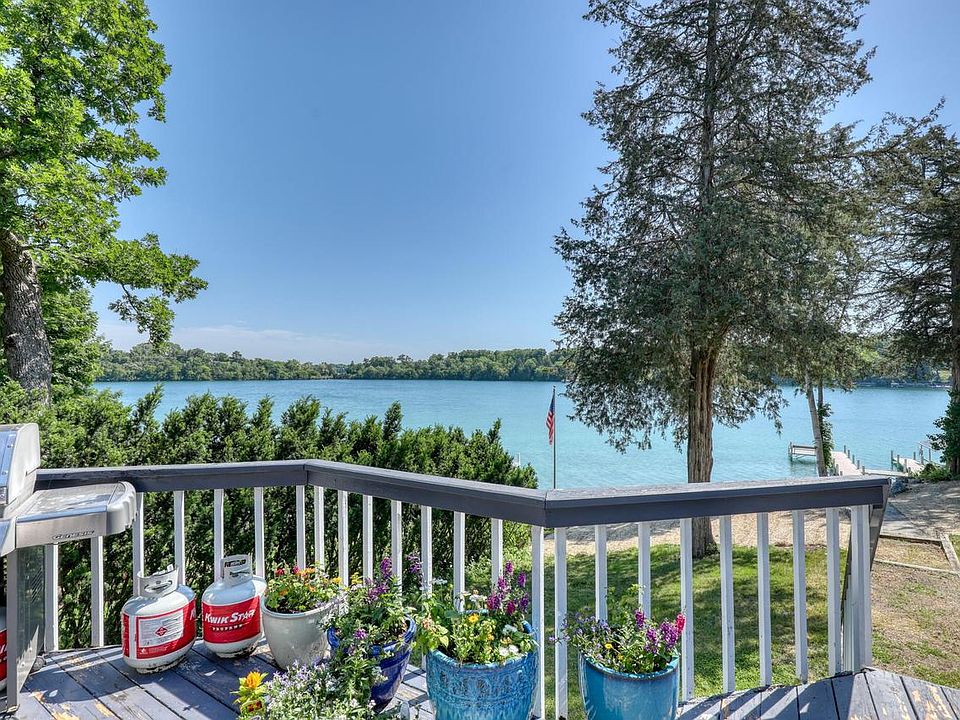 3244 N Interlaken Dr, Oconomowoc, WI 53066 Zillow