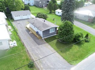 25 Church St, North Stormont, ON K0C1K0