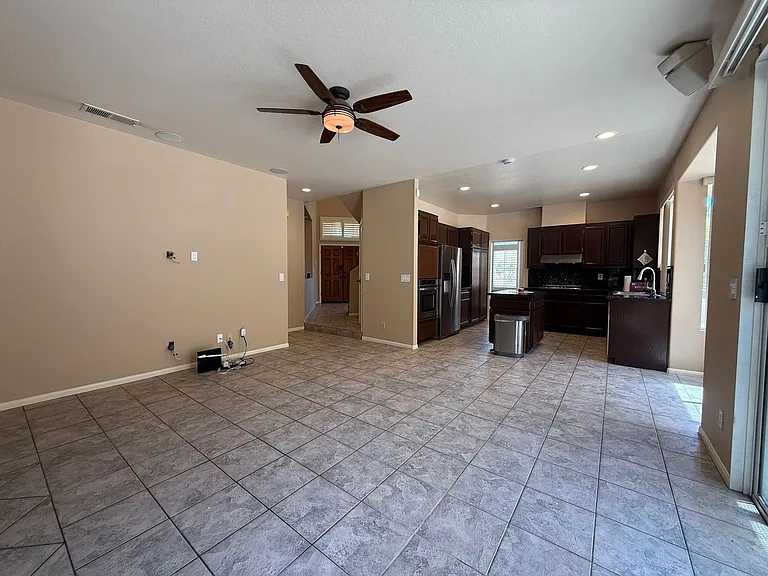 216 Richmond Park Pl — Photo 18