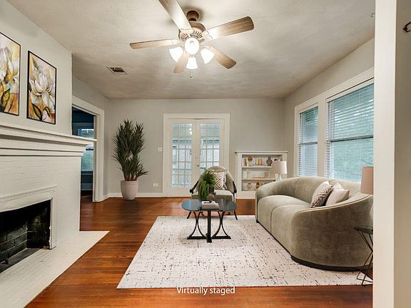3rd image of 5833 Velasco Ave