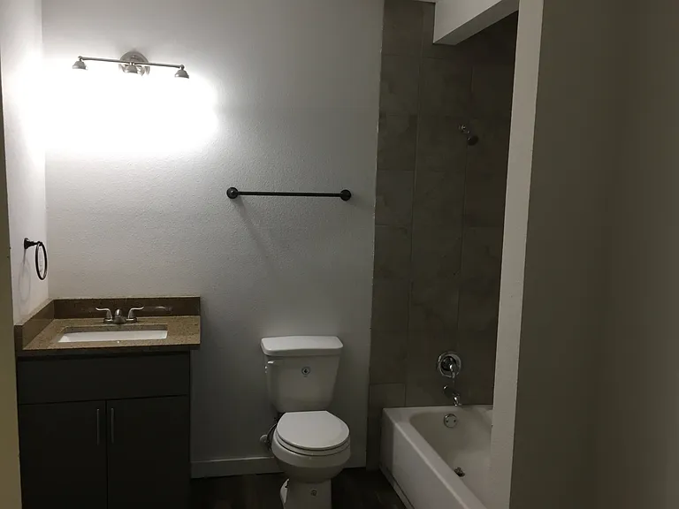 100 Dinn Dr #6 — Photo 10
