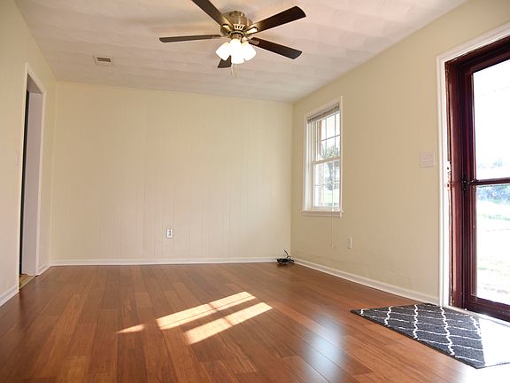 2nd image of 59 Knollwood Dr