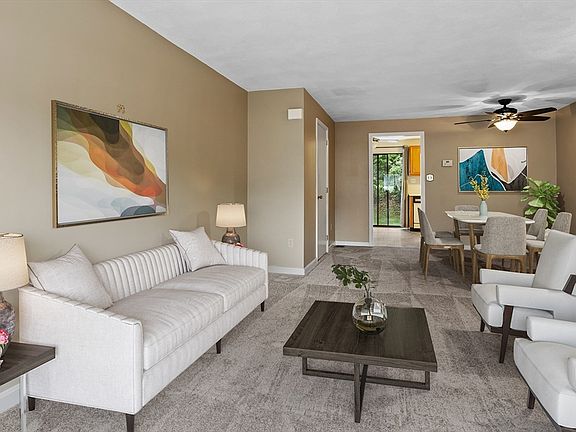 4th image of 393 Farrwood Dr Unit 393