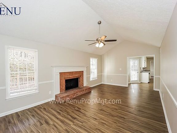 5th image of 185 Madison Pl