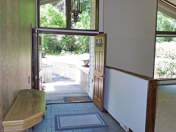 4th image of 3316 McCormick Street SE