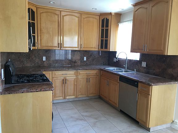 5th image of 7834 Laurel Canyon Blvd