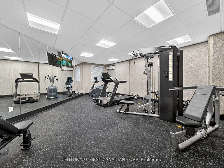 600 Talbot St #412 — Photo 13