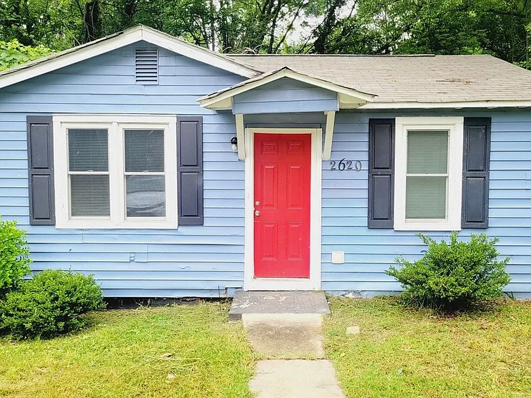 2620 Celia Ave — Photo 2