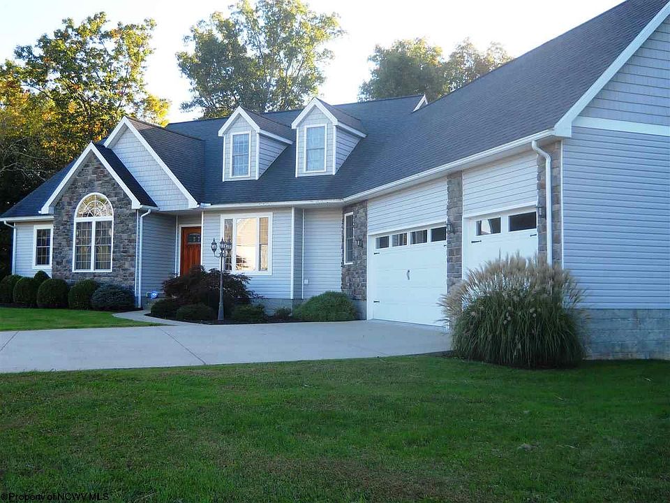 1st image of 431 Fairlawn Dr