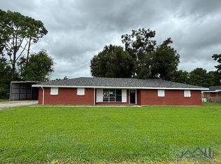 370 Ayo St, Raceland, LA 70394