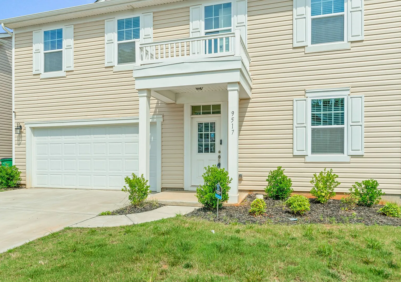 3 Bedroom Single Family Home — Photo 4