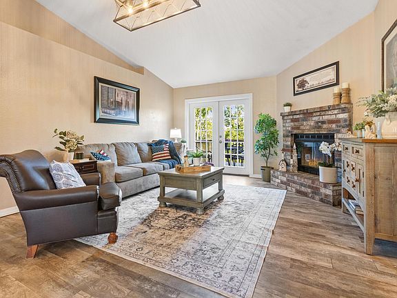 4th image of 118 Pickett Ridge Court